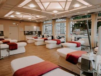 Behandlungssaal im Cosmetic College Schaumburg