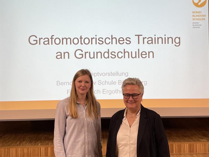 Michaela Schröder, stellvertretende Schulleiterin für Ergotherapie, hat gemeinsam mit Rektorin Antje Kronenberg den Eltern das Konzept bei einem Infoabend näher gebracht. 